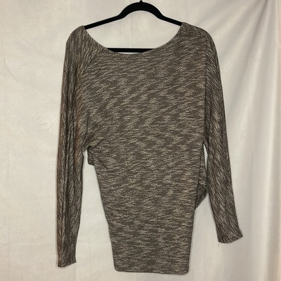 GREY WRAP SWEATER (M) - Picture 7 of 7